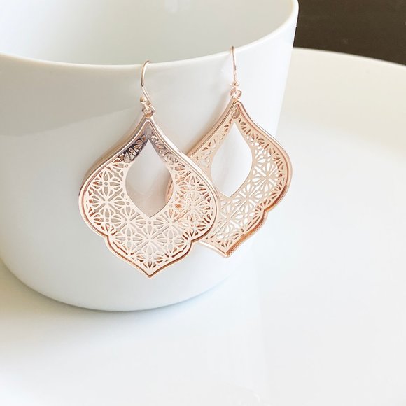Jewelry - NEW Morocco Filigree Earrings (rose gold)